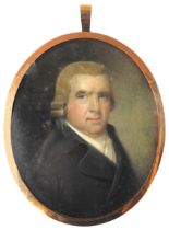 A LATE 18TH CENTURY PORTRAIT MINIATURE OF GENTLEMAN, the oval panel hand painted with portrait of