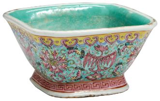 A SMALL FAMILLE ROSE 'PHOENIX' BOWL QING DYNASTY, 19TH CENTURY of square form, the sides decorated