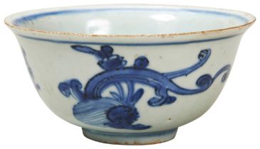 BLUE AND WHITE 'CHILONG' BOWL QING DYNASTY, 18TH CENTURY  the sides painted with two chilong, the