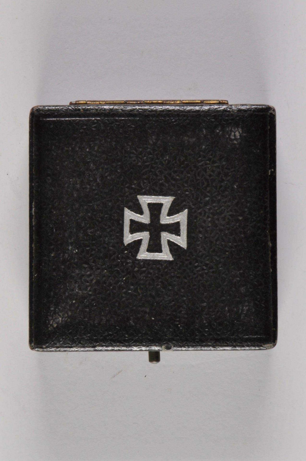 Preußen, Eisernes Kreuz 1914, 1. Klasse, flache Form, unter Nadelhaken \KO\, im schwarzen Verleihung - Bild 3 aus 3