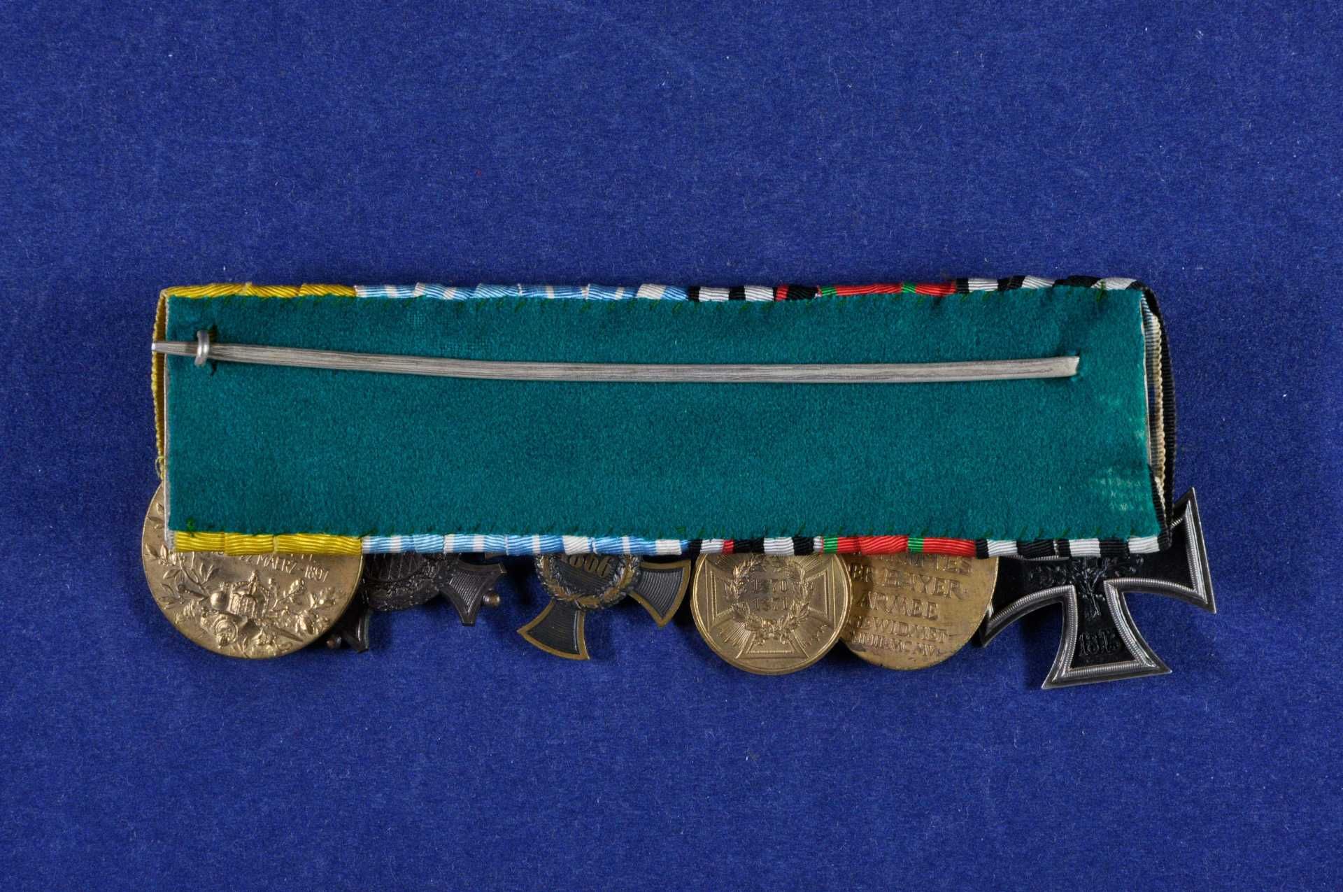 Ordensspange mit 6x Auszeichnungen, dabei Preußen Eisernes Kreuz 1870 2. Klasse mit aufgelegter nach - Bild 4 aus 4
