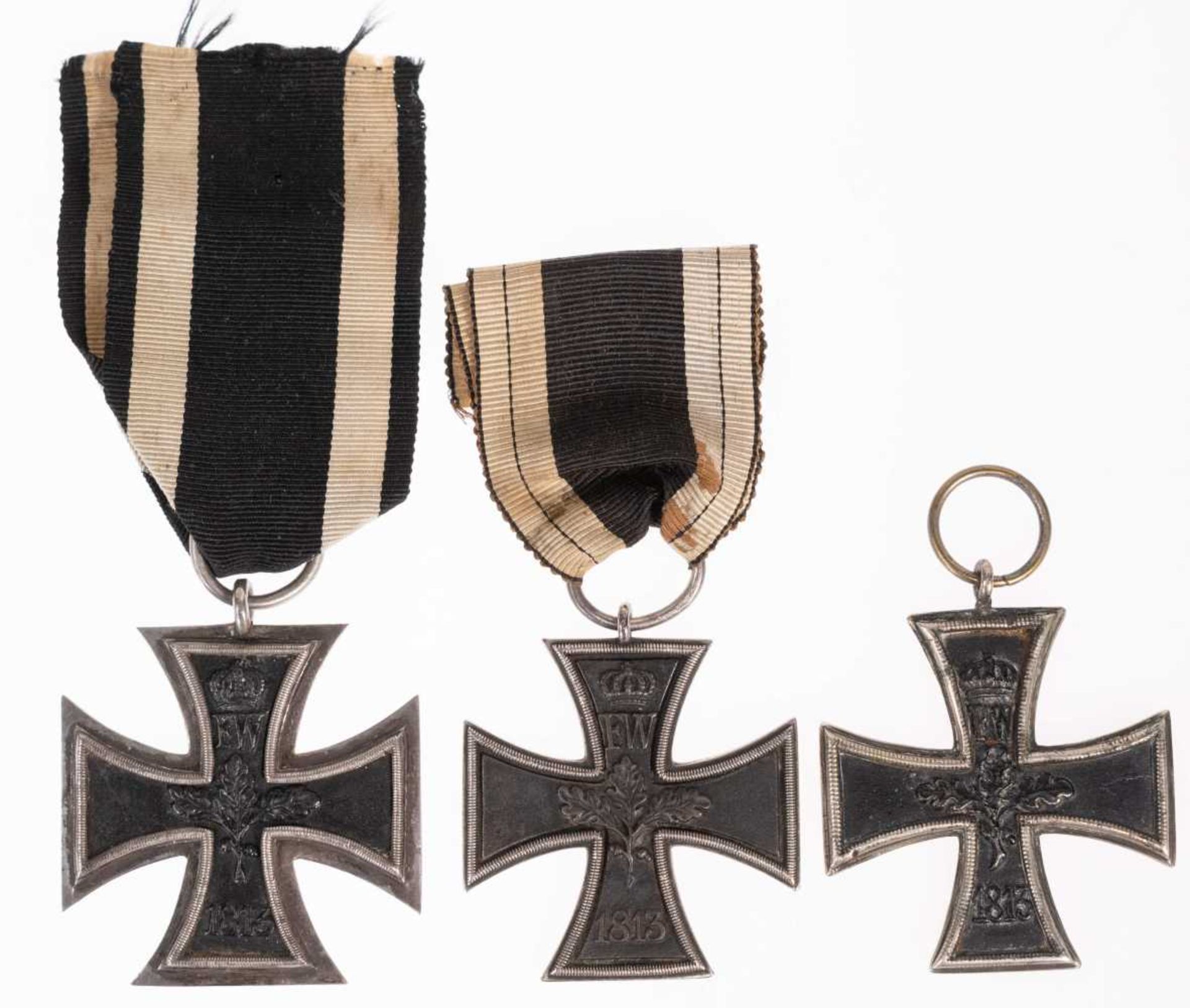 Preußen, 3x Eisernes Kreuz 1813 2. Klasse, verschiedene Maße und Gewichte, vgl. OEK 1899, 2x mit Ban