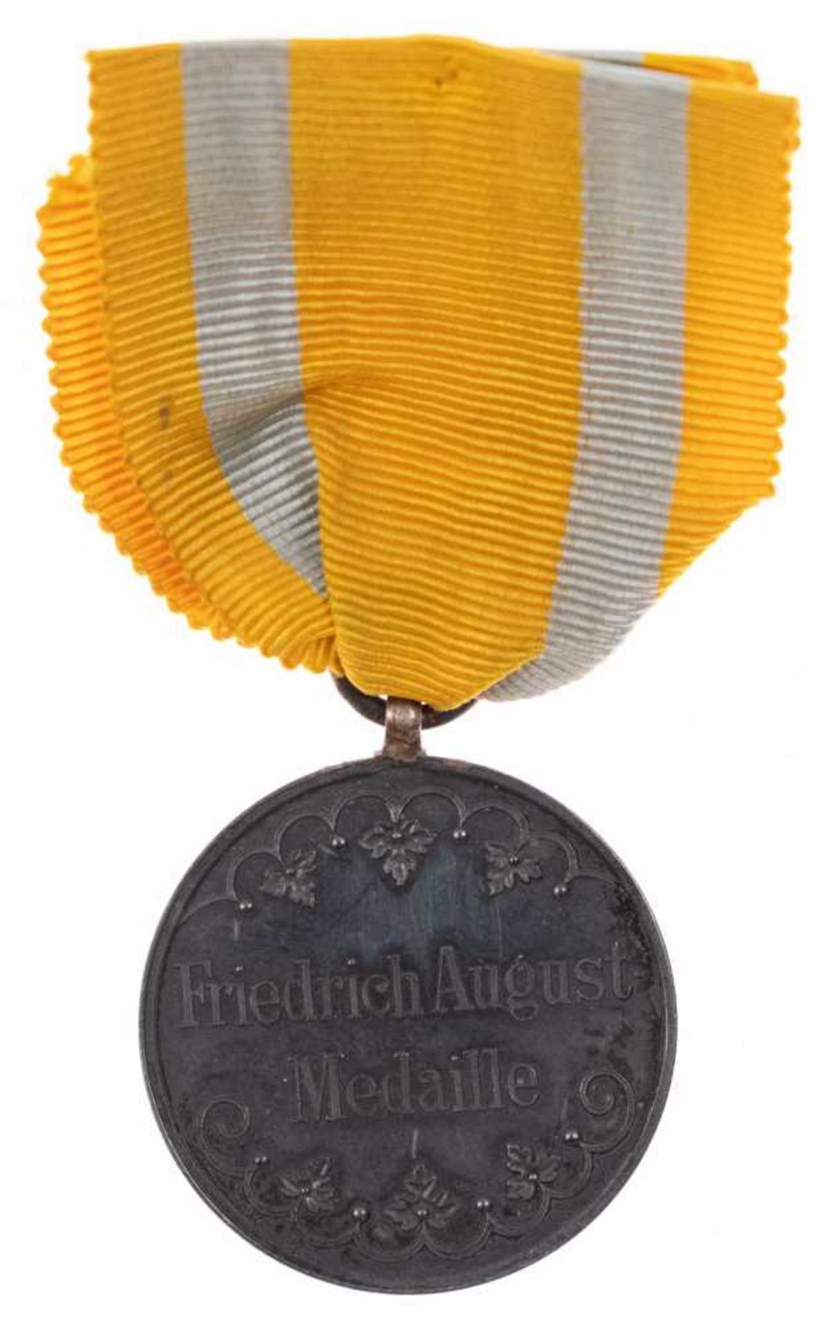 Saxony, Friedrich August medal, bronze silver-plated, at the war band (1905-1918), OEK 2283, tarnish - Image 2 of 2