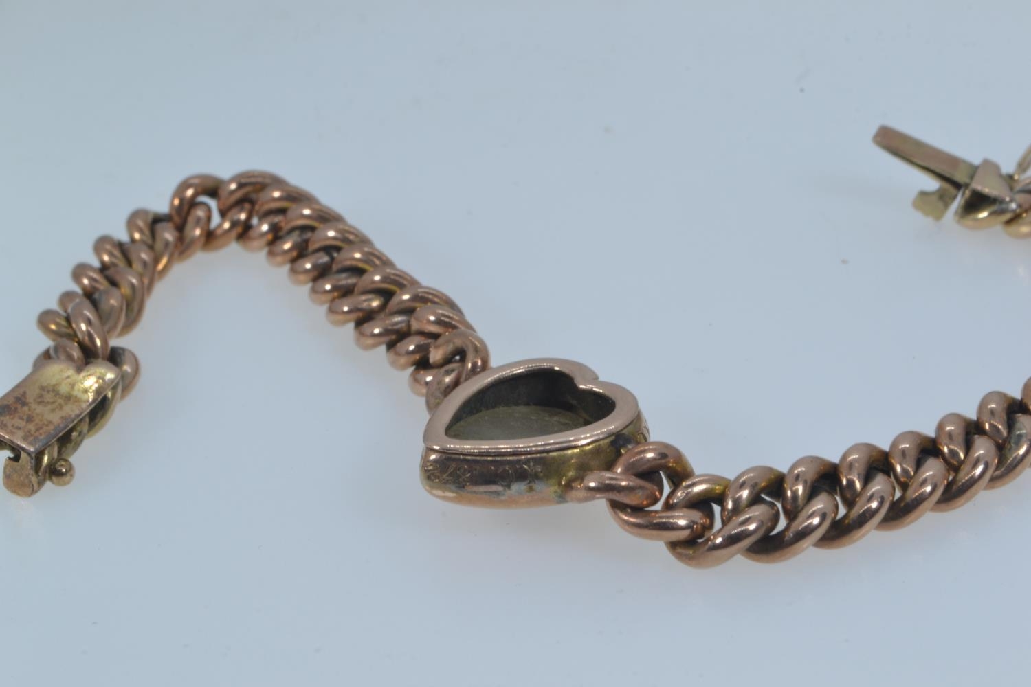 Victorian yellow metal & sapphire keepsake bracelet, tests positive for 9ct gold, the central heart  - Image 4 of 4