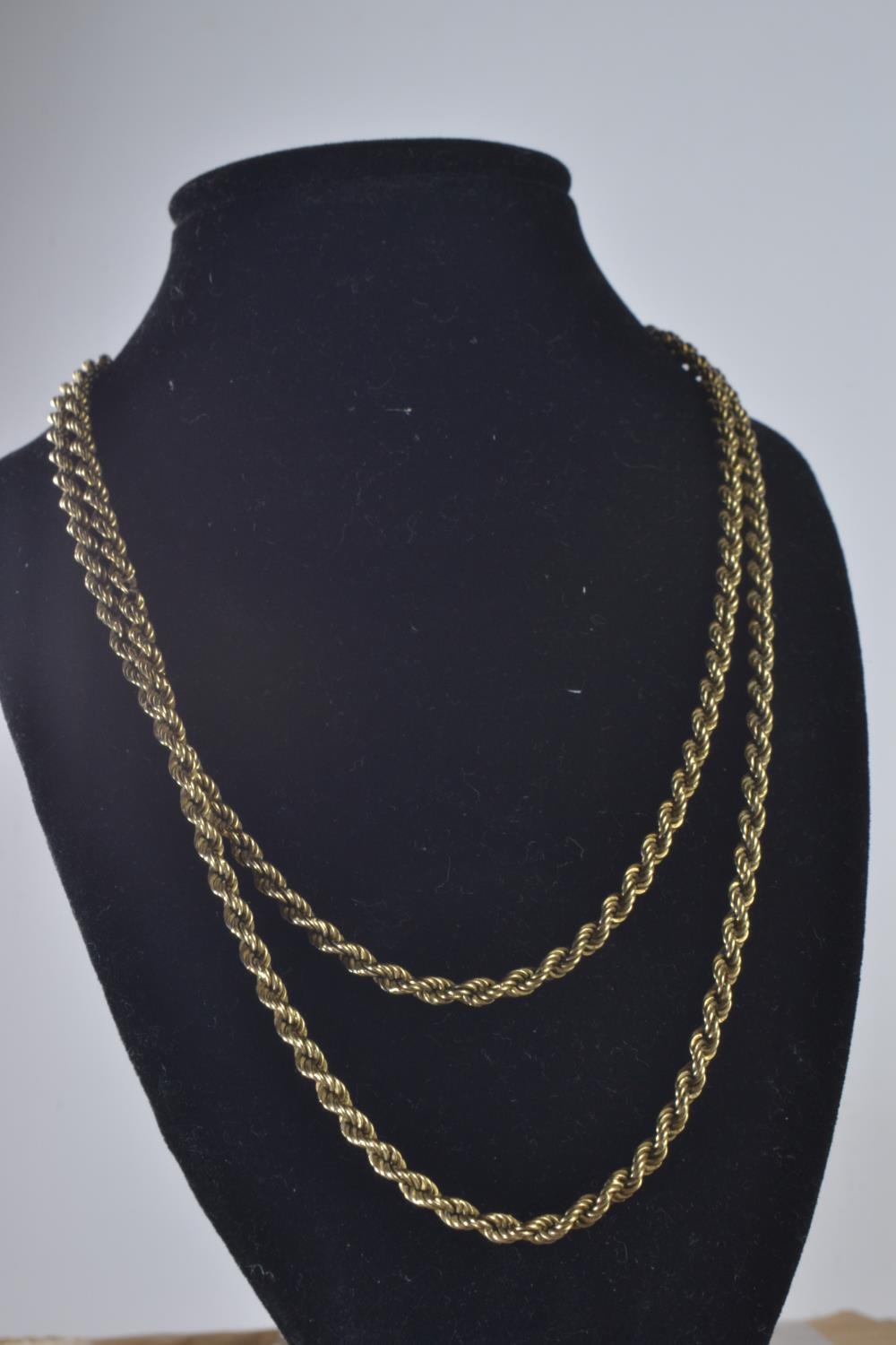 9ct gold rope twist chain, circumference 640mm, gross weight 14 grams 