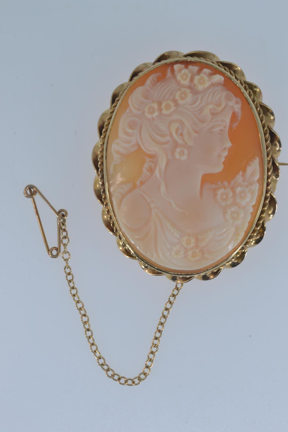 9ct gold & cameo brooch, hallmarked Birmingham, length 45mm, gross weight 14.25 grams