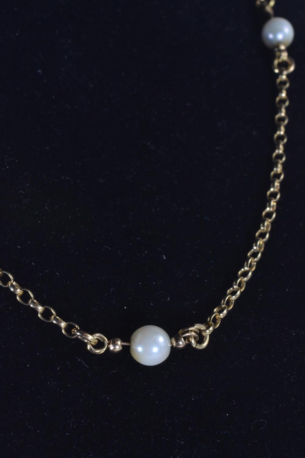 Yellow metal and pearl necklace, tests positive for 9ct gold, circumference 400mm, gross weight 6.45 - Image 2 of 2