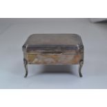 Silver trinket box, maker James Deakin & Sons, Chester 1914, width 85mm, gross weight including line