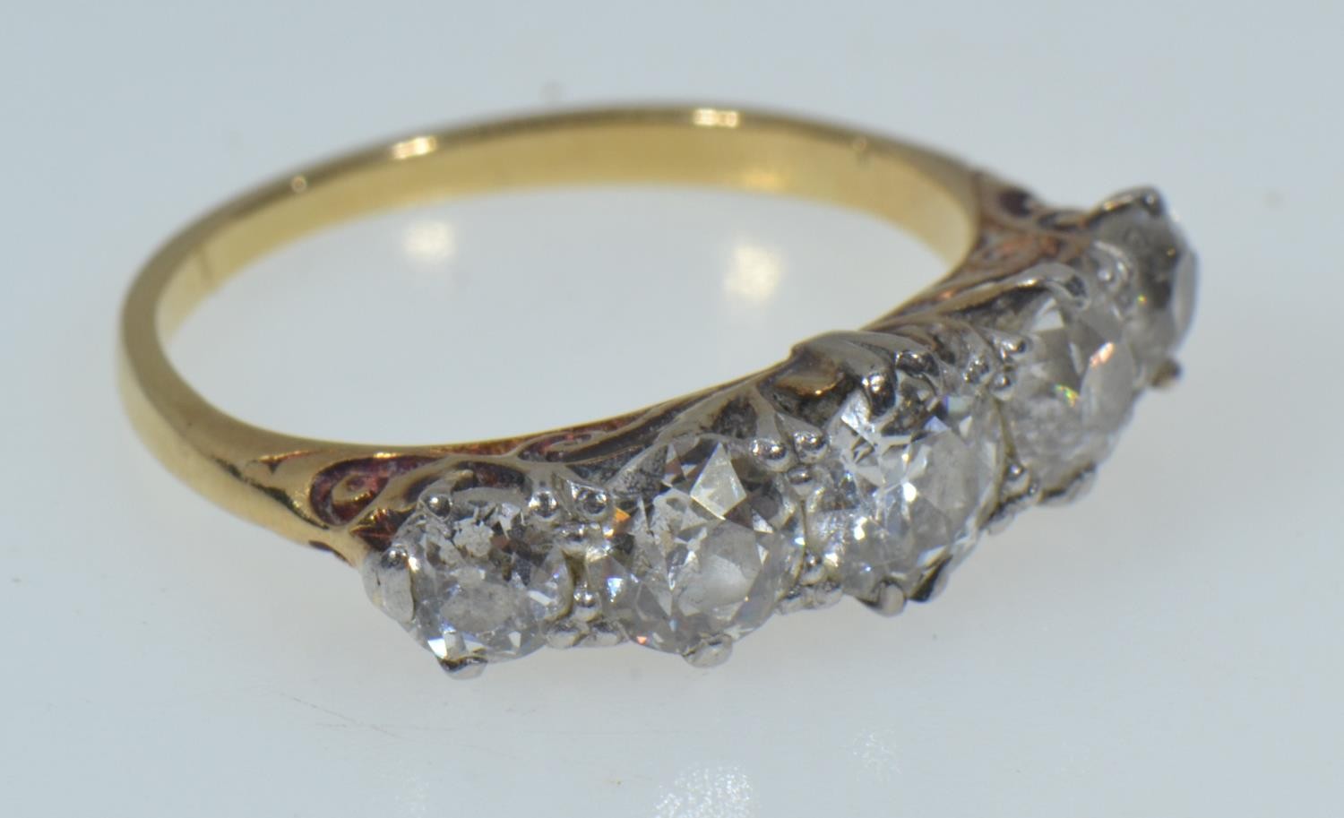 Victorian style yellow metal & five stone diamond ring, total diamond weight approximately 1.40 cara - Image 2 of 4