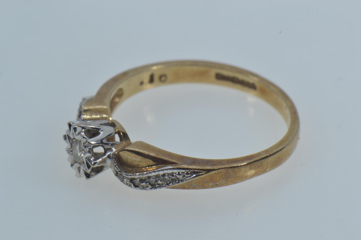 9ct gold & diamond ring, size L1/2, gross weight 2.26 grams  - Image 4 of 5