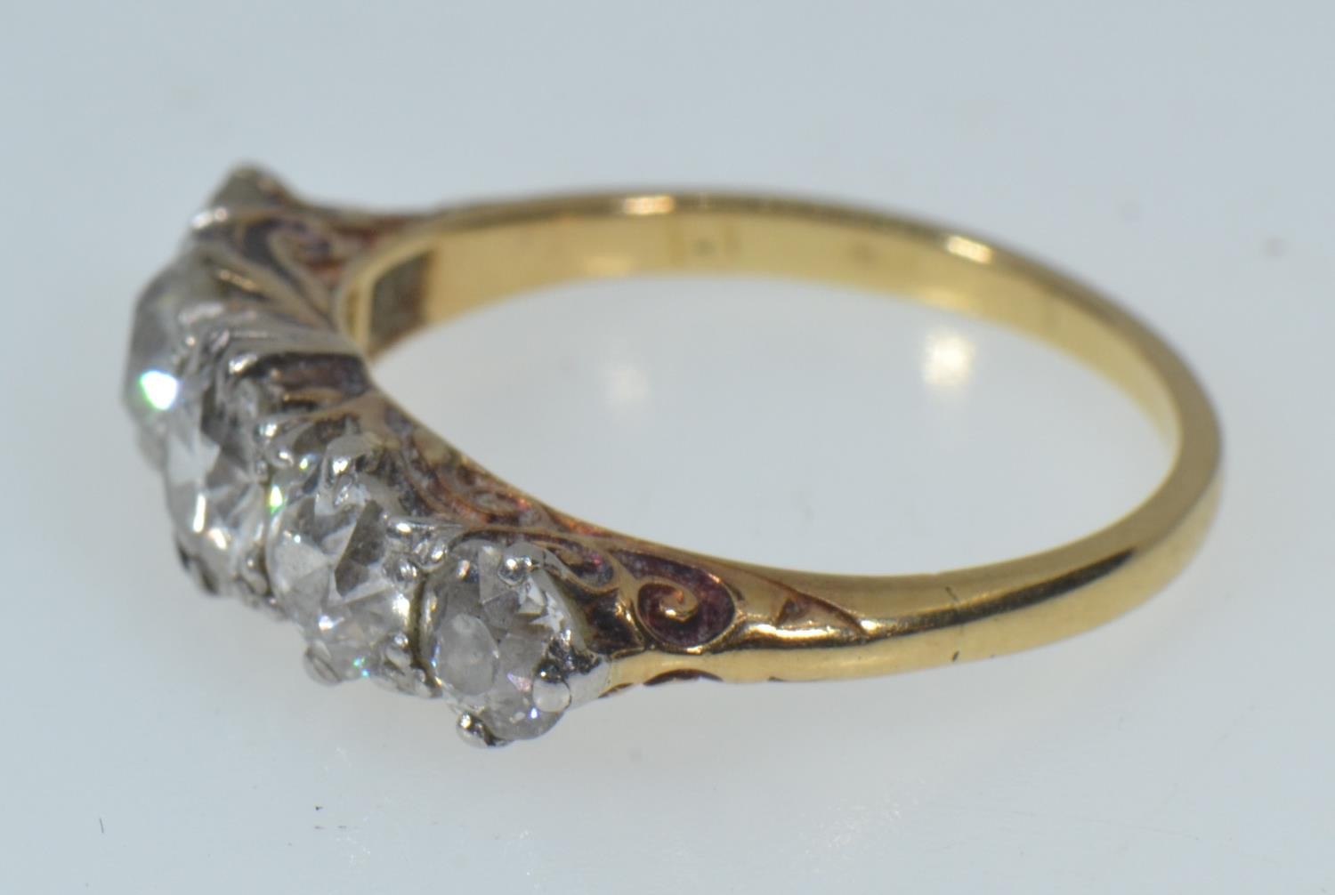 Victorian style yellow metal & five stone diamond ring, total diamond weight approximately 1.40 cara - Image 3 of 4