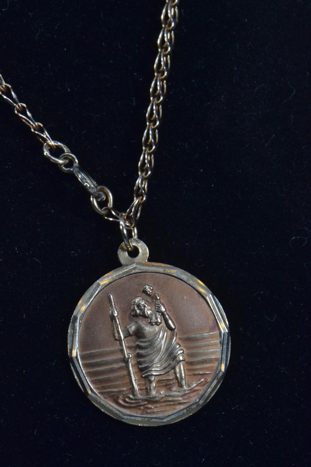 9ct gold St. Christopher pendant & 9ct rose gold chain, pendant length 28mm, chain circumference 410 - Image 2 of 3