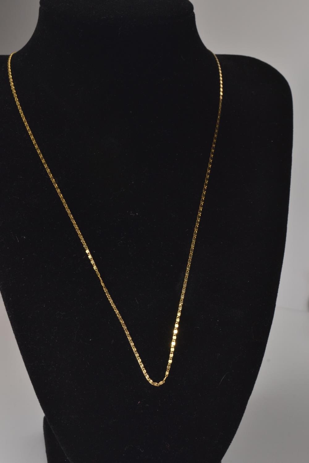 14ct gold scroll link neck chain, circumference 545mm, 2.6 grams  - Image 2 of 3