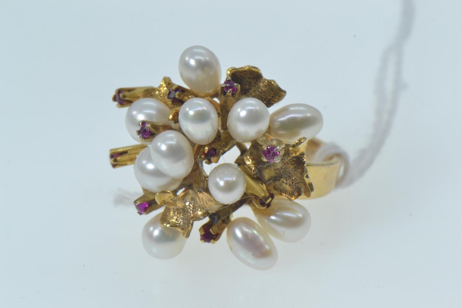 14ct gold cluster ring set with eleven pearls and ten rubies, marked 14K, size L, gross weight 7 gra - Image 4 of 5