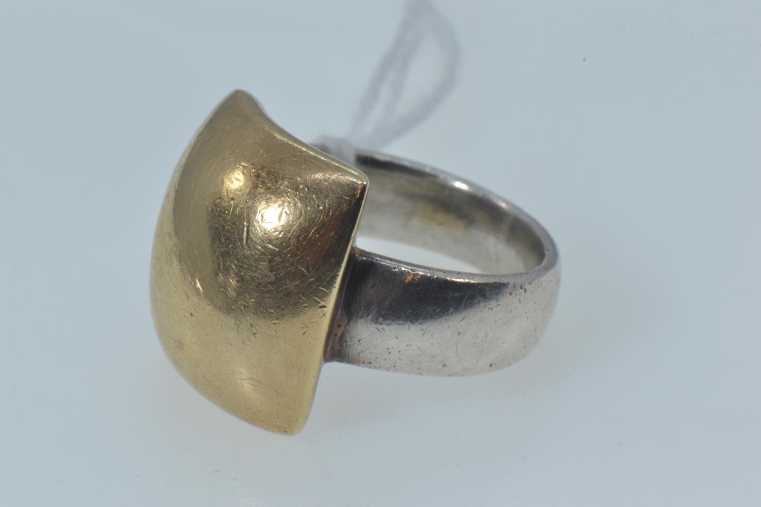 Silver and 9ct gold ring, shank marked STG & 9ct, size R1/2, gross weight 20.61 grams  - Image 3 of 4