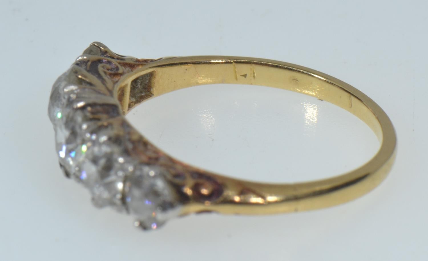 Victorian style yellow metal & five stone diamond ring, total diamond weight approximately 1.40 cara - Image 4 of 4