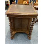 Leather topped galleried Davenport with four external drawers, two internal drawers, an ink well and