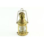 A brass Shepperton Nauticalia paraffin lamp, height 26.5cm