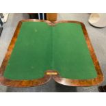 Flame mahogany folding card table with good green baize, carved legs, turned cross section  and orig