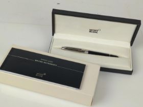 Mont Blanc fountain pen, boxed with service guide