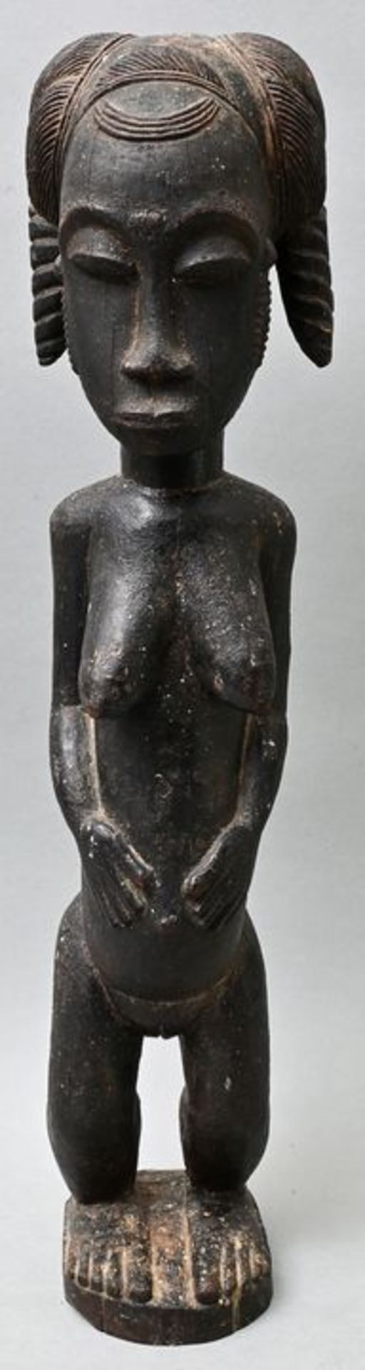 Weibliche Figur/ female statuette