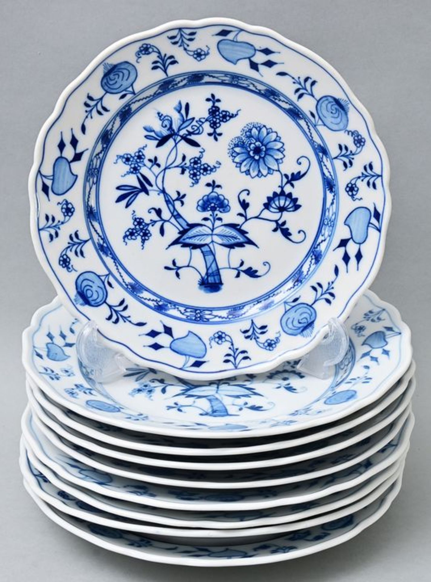 9 Teller/ plates