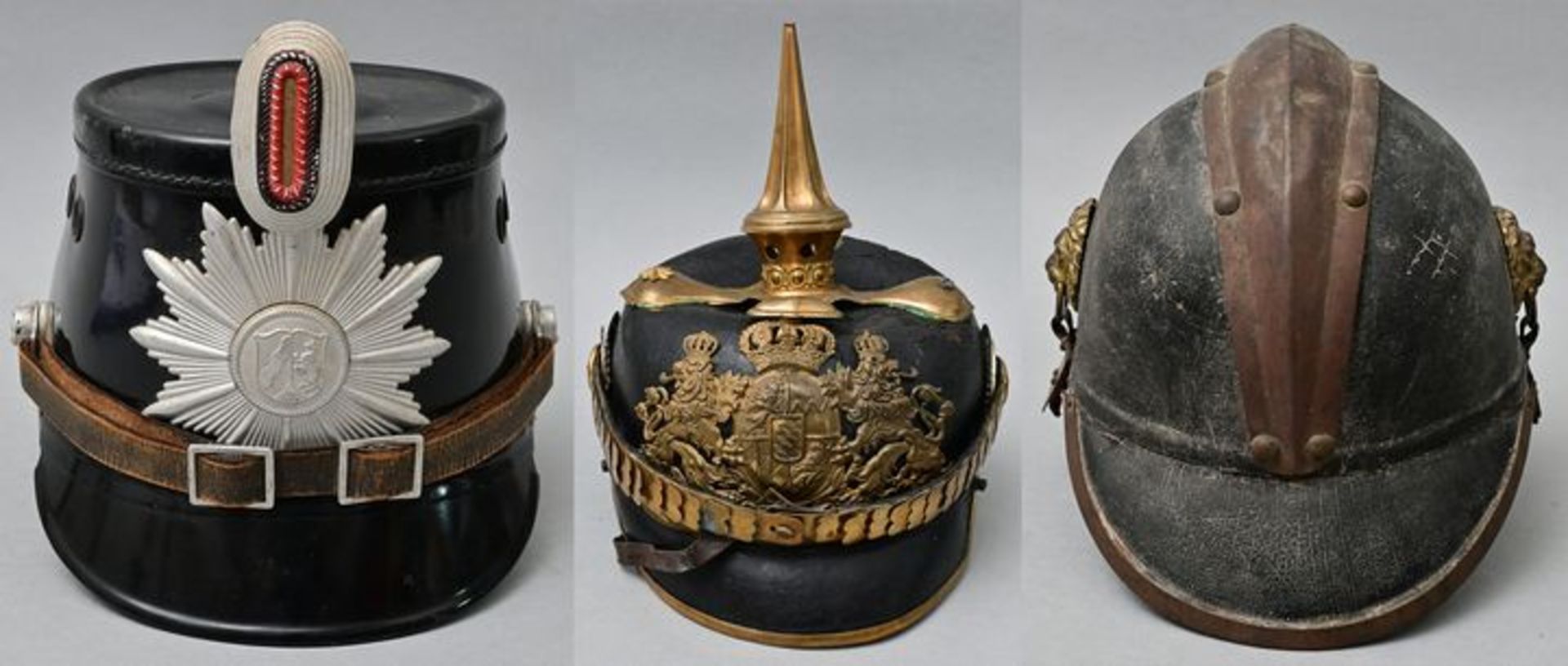 Konvolut Helme/ three helmets