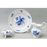 Drei Teile Porzellan, Meissen / Three pieces porcelain