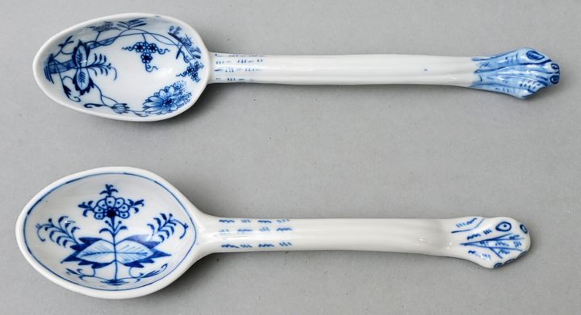 Salatlöffel/ porcelain spoon