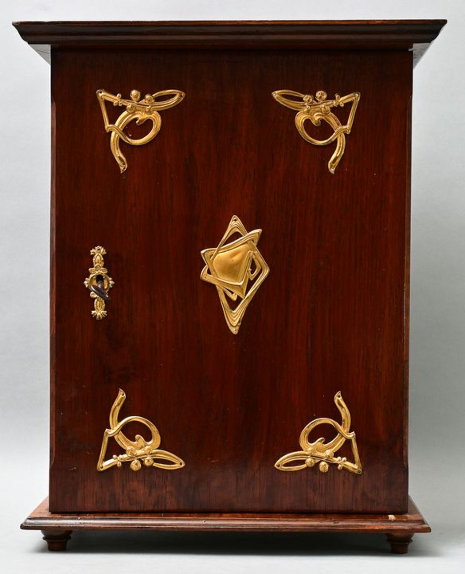 Apothekenschränkchen/ small cabinett