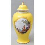 Meissen Große Deckelvase/ lidded vase