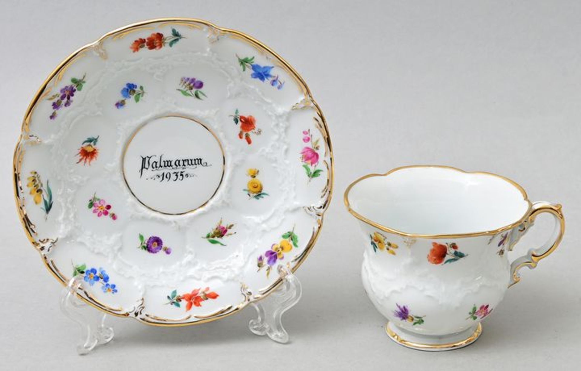 Meissen Tasse Prunkdekor/ cup and saucer