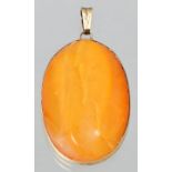 Bernstein-Anhänger/ amber pendant