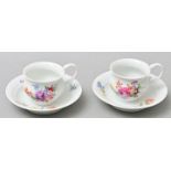 Tassen mit Untertassen Schwanenhenkel Meissen/ cups and saucers