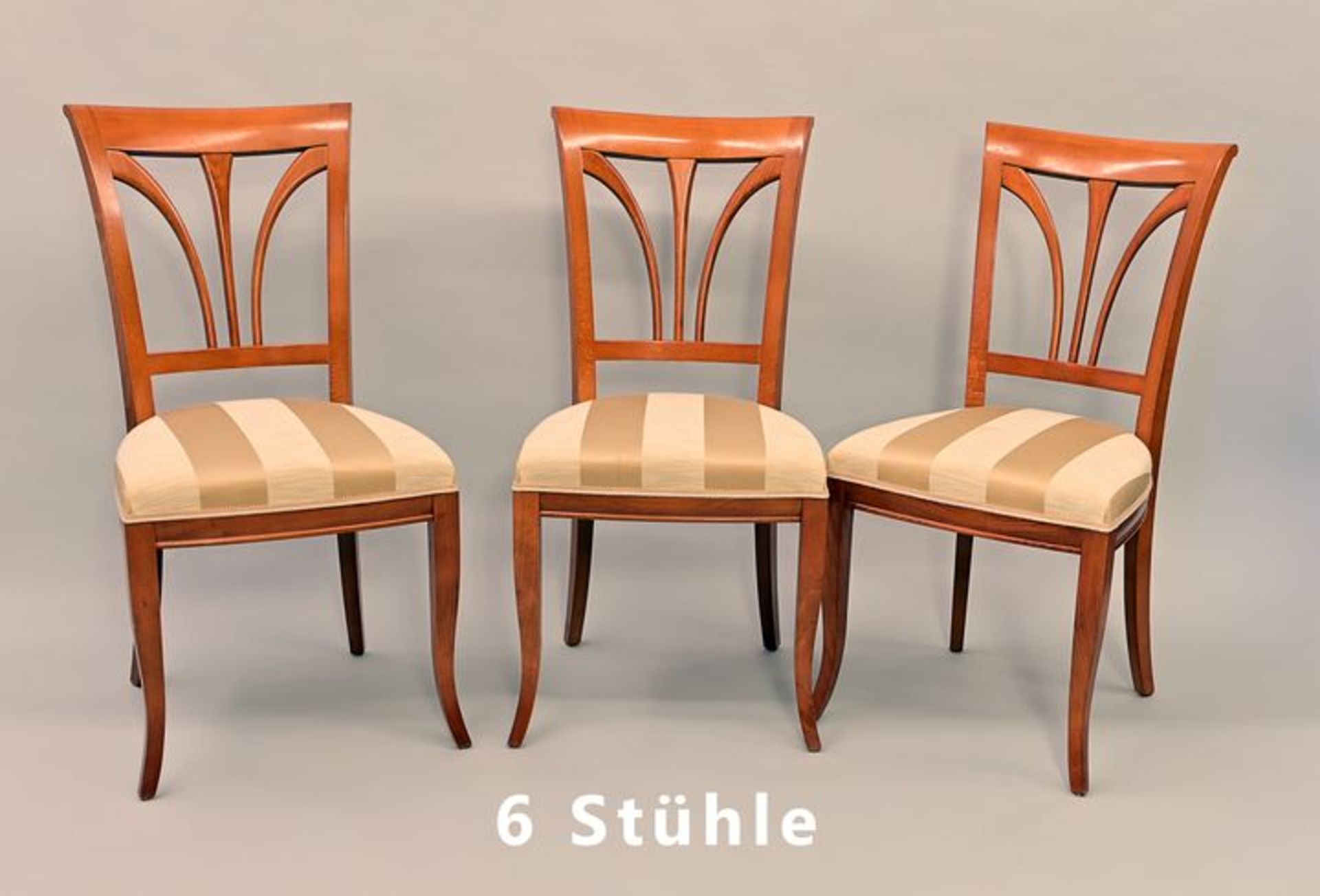 Sechs Stühle / Six chairs