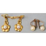 Paar Gold-Ohrringe, beigegeben paar Ohrclip/ gold earrings