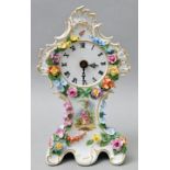 Kleine Uhr / Small porcelain clock