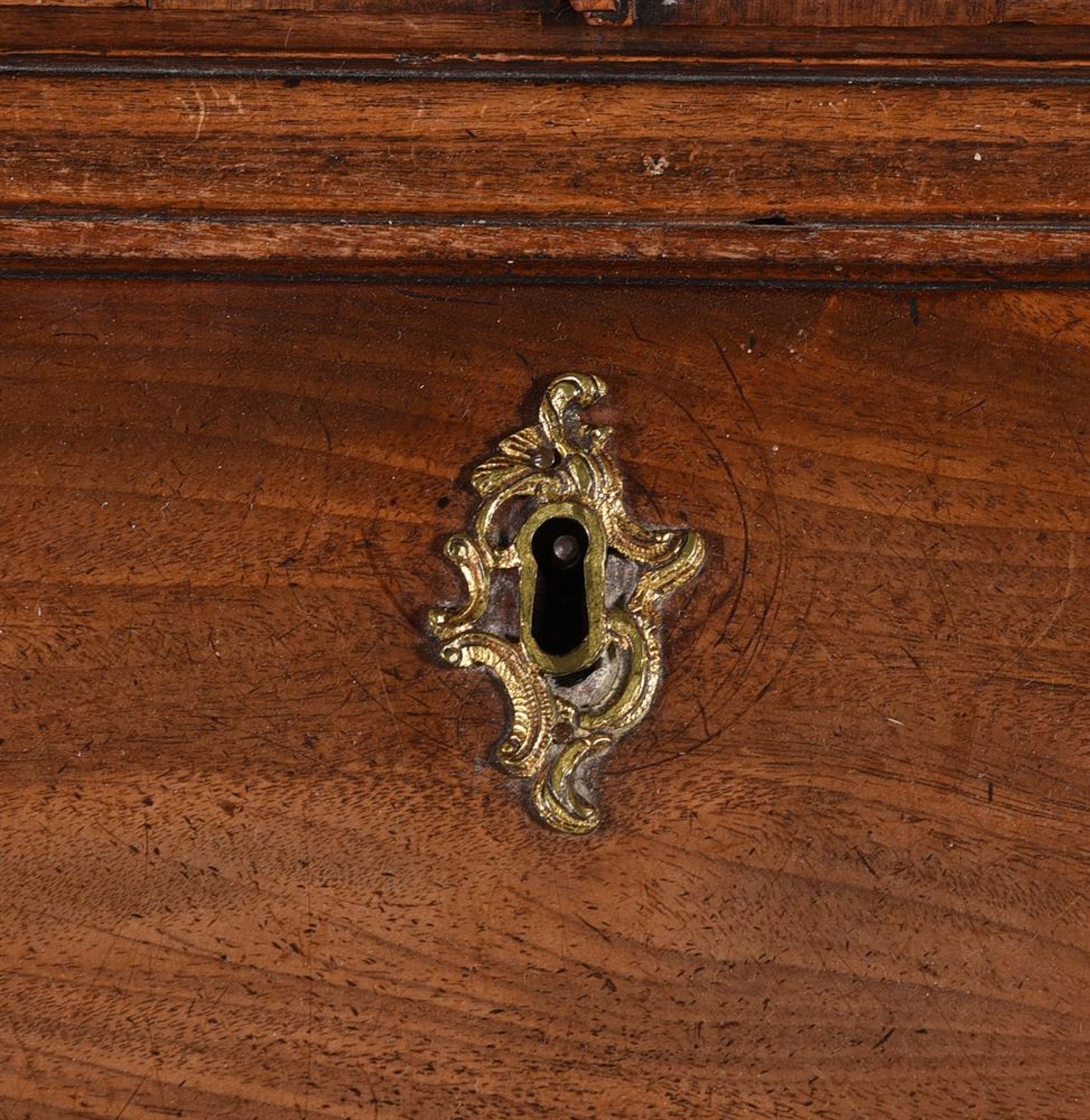 A GEORGE III MAHOGANY BUREAU BOOKCASE - Image 3 of 3