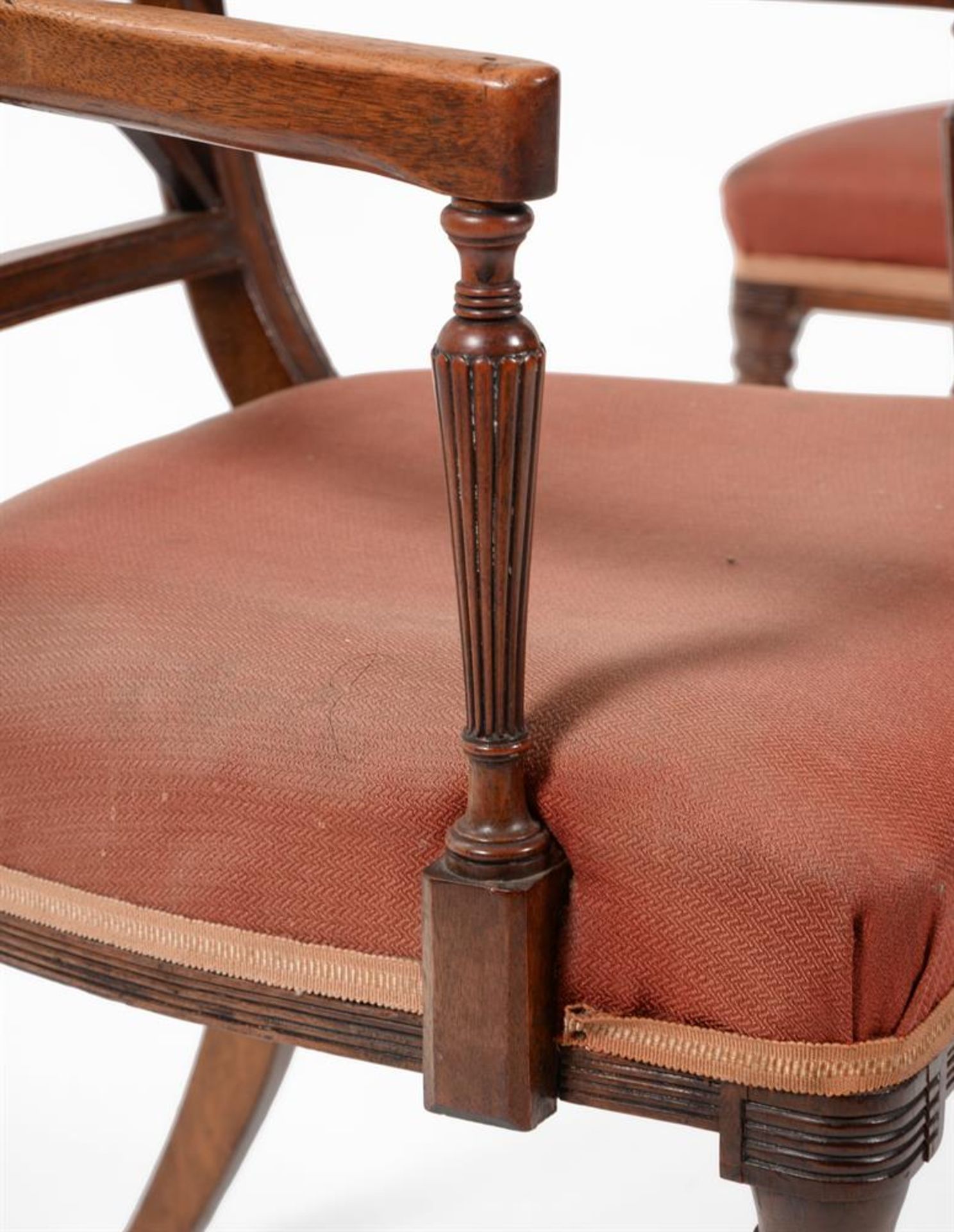 A SET OF EIGHT GEORGE III MAHOGANY AND SATINWOOD DINING CHAIRS - Image 4 of 4