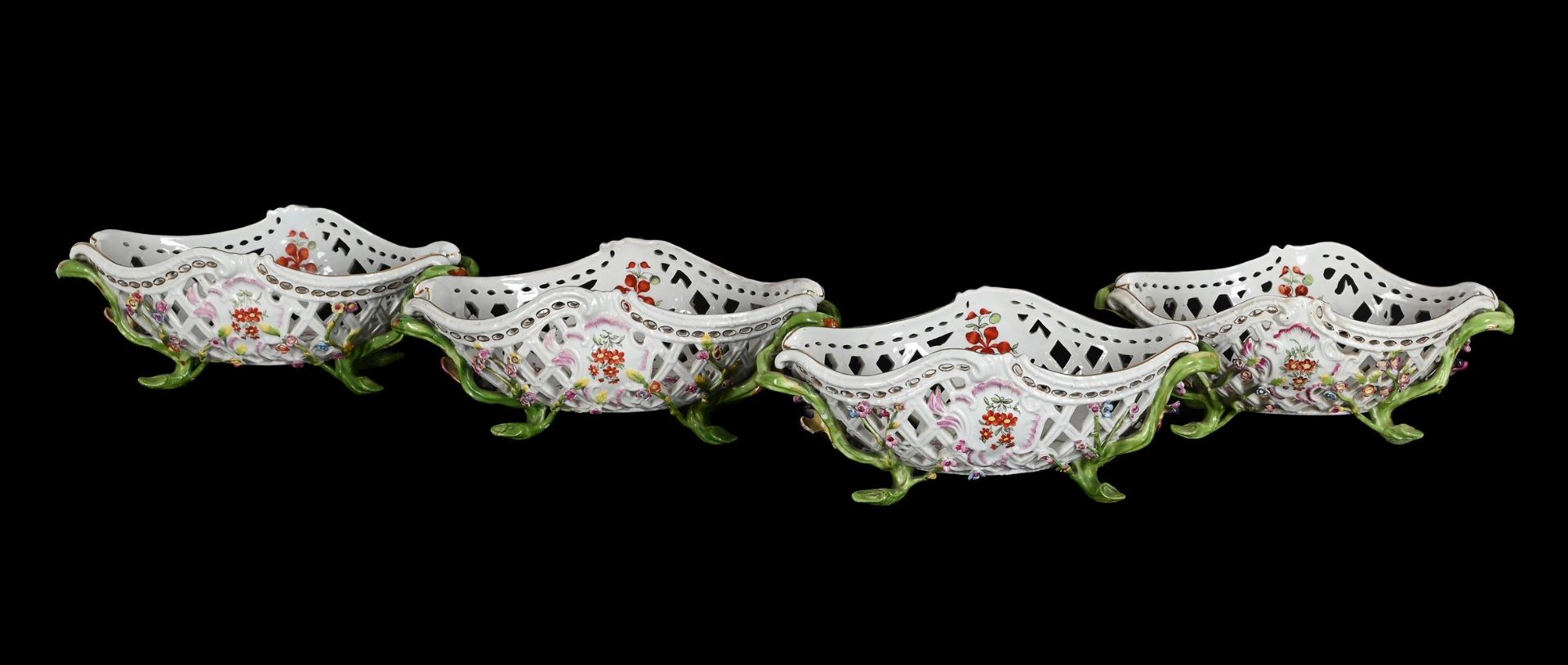 A SET OF FOUR HEREND TWIN HANDLED PIERCED AND FLOWER ENCRUSTED CHESTNUT BASKETS - Image 2 of 4