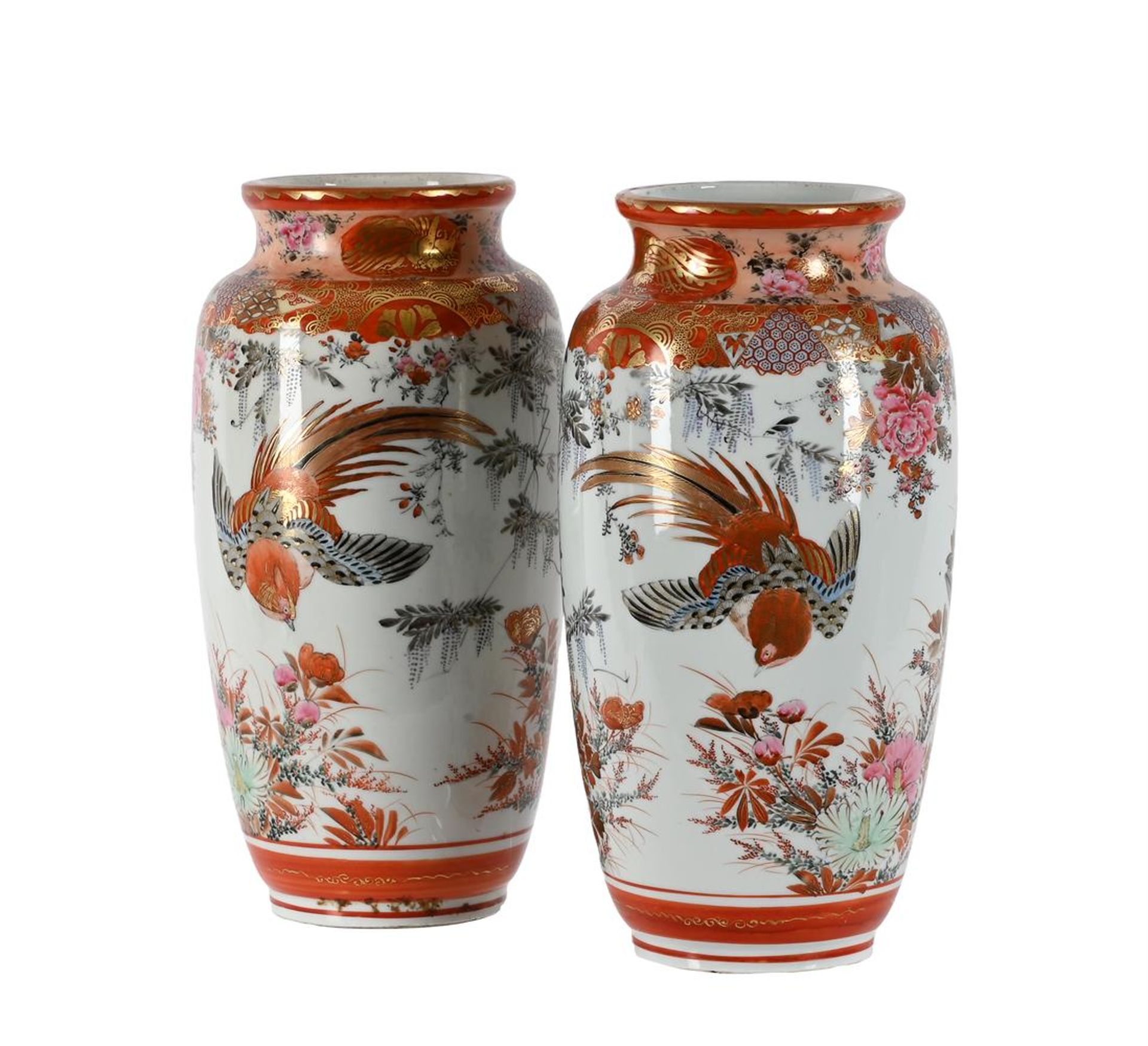 A PAIR OF JAPANESE KUTANI VASES - Image 2 of 3