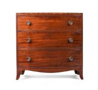 A GEORGE III MAHOGANY BOWFRONT CHEST OF DRAWERS, LATE 18TH CENTURY