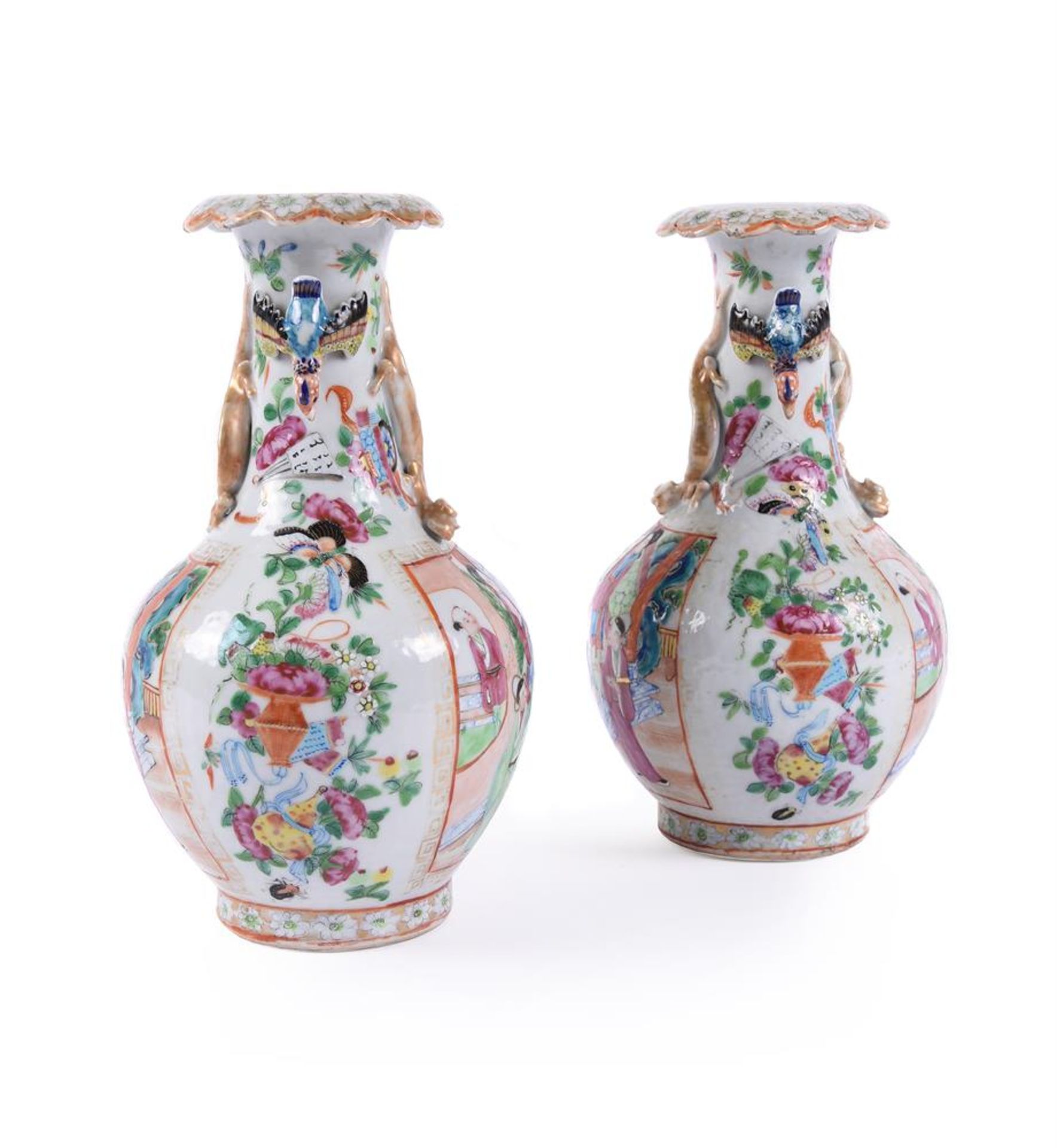 A PAIR OF CHINESE CANTON EXPORT TWIN-HANDLED VASES - Bild 2 aus 5