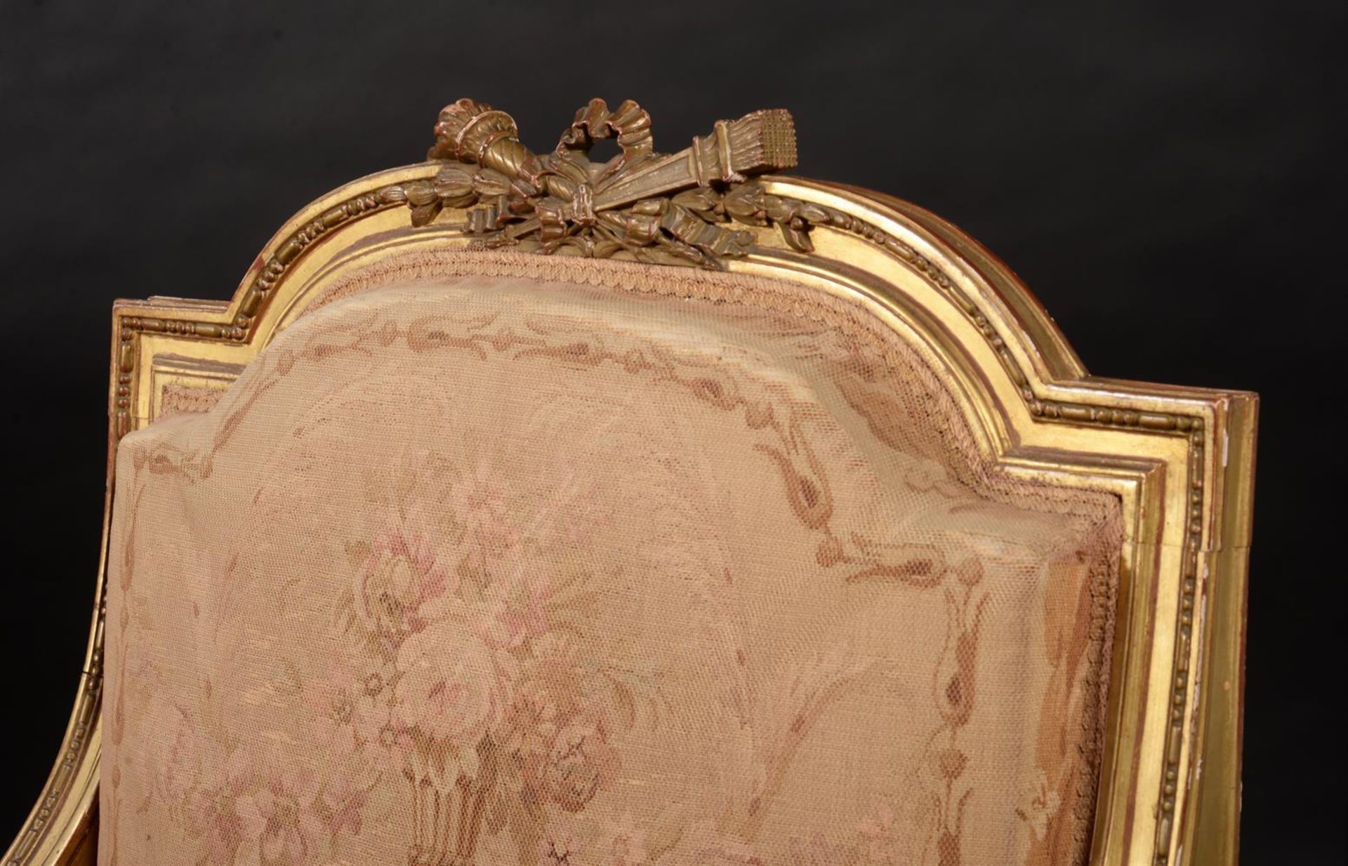 A SUITE OF GILTWOOD AND UPHOLSTERED SEAT FURNITURE IN LOUIS XVI STYLE - Image 2 of 4