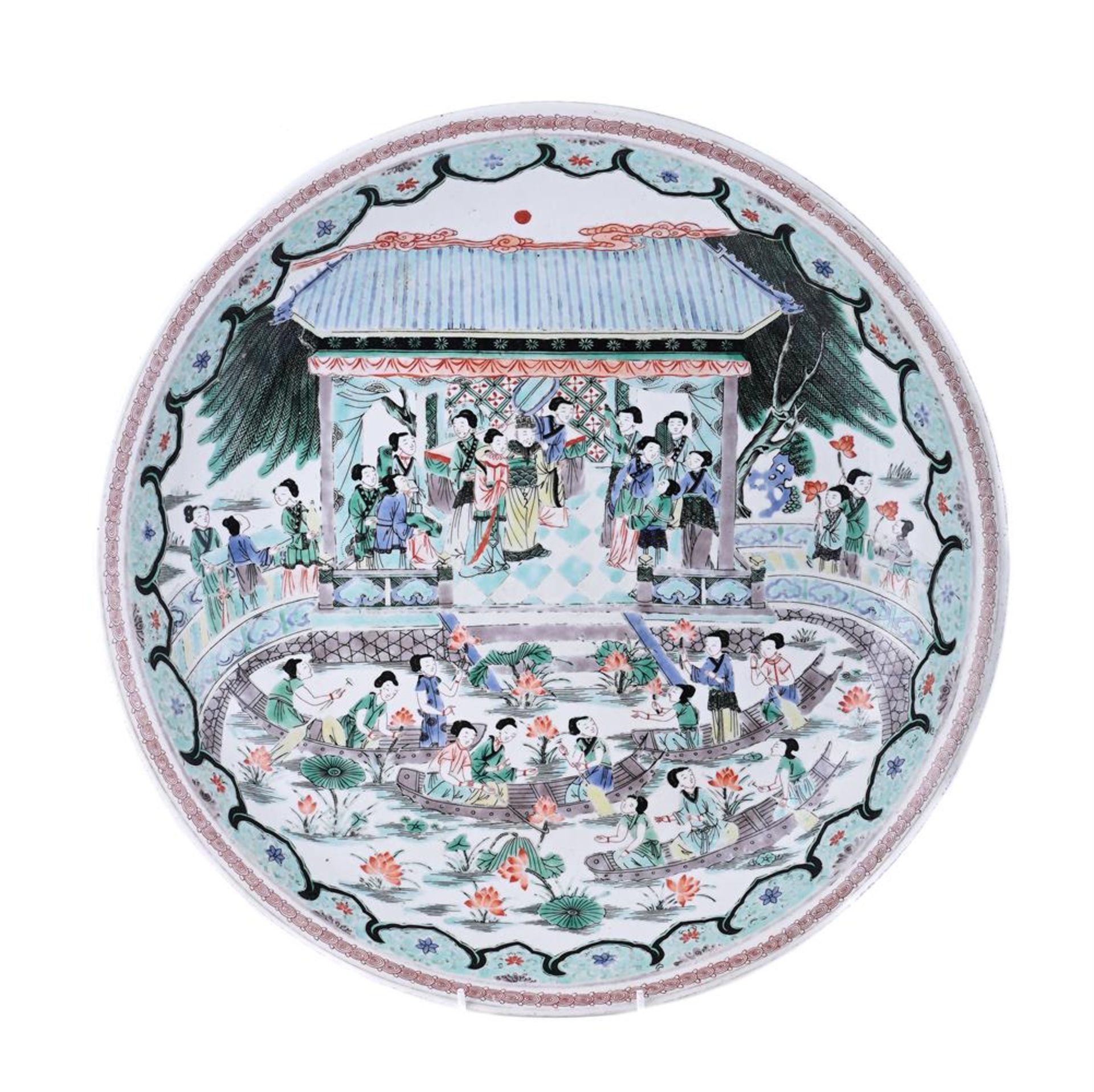 A LARGE CHINESE FAMILLE VERTE PLATEIN KANGXI STYLE