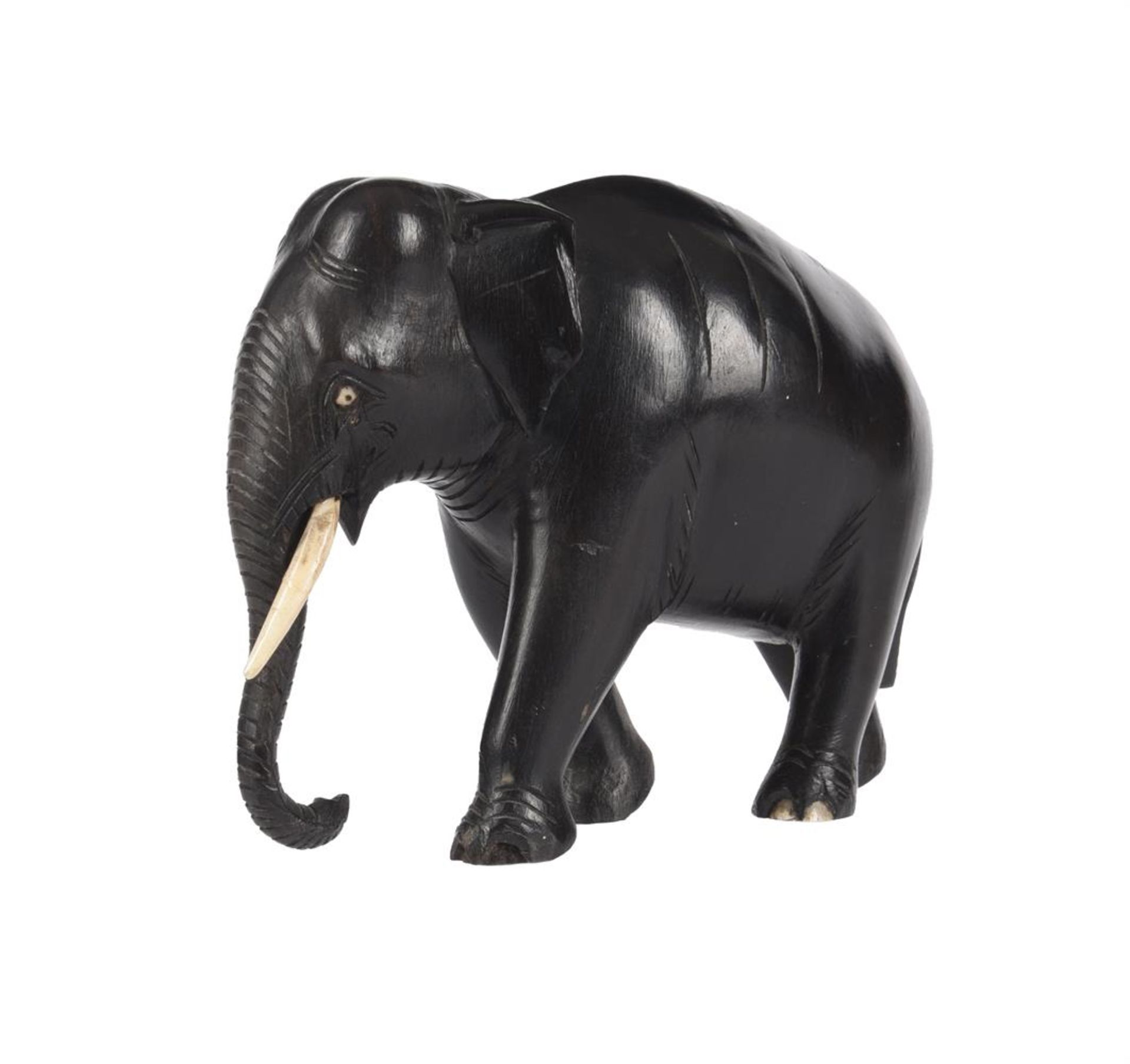 A CARVED EBONY AND BONE MOUNTED MODEL OF A MAHOUT - Image 6 of 6