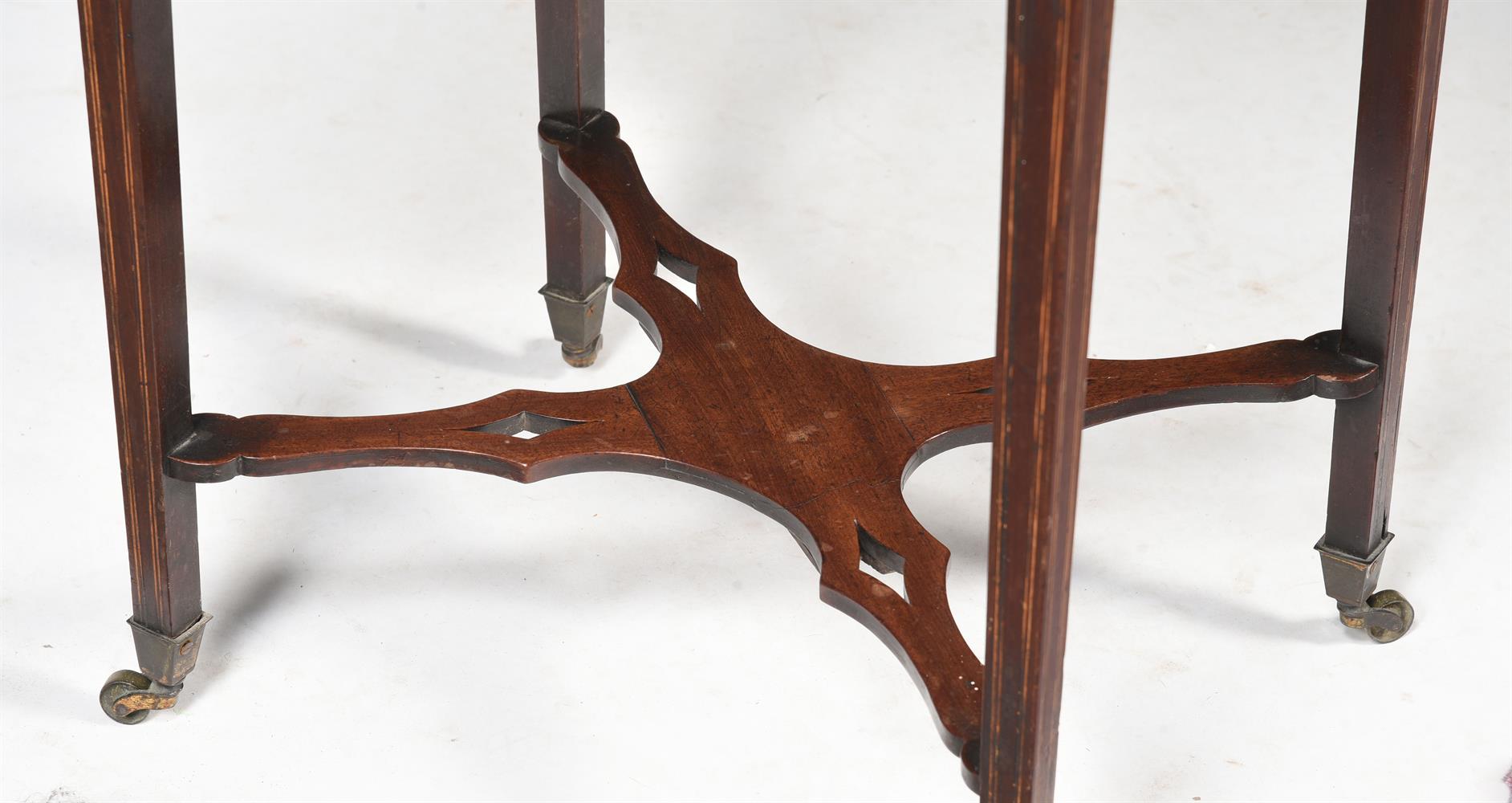 A REGENCY MAHOGANY WORK TABLE - Image 3 of 4