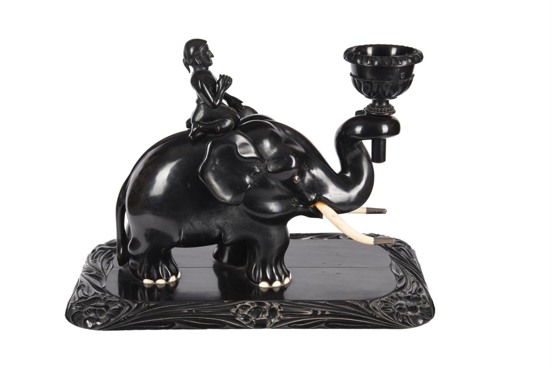 A CARVED EBONY AND BONE MOUNTED MODEL OF A MAHOUT - Bild 2 aus 6