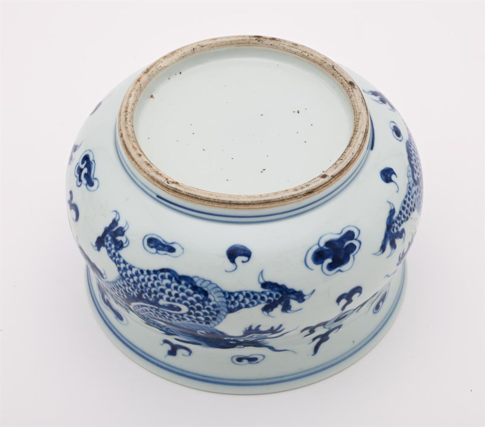 A CHINESE BLUE AND WHITE DRAGON CENSER - Image 3 of 3