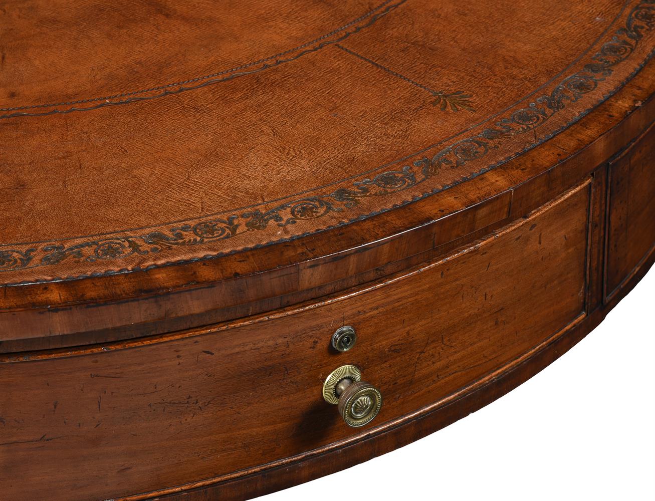 A GEORGE IV MAHOGANY DRUM LIBRARY TABLE - Image 6 of 6